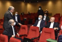 Session parlementaire reportée en raison de la pression des familles des victimes Session parlementaire reportée en raison de la pression des familles des victimes