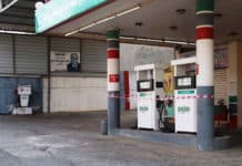Hausse du prix de l'essence et baisse du prix du gaz