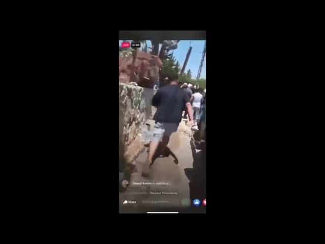 Le Hezbollah confirme que des villageois ont intercepté un de ses camions Le Hezbollah confirme que des villageois ont intercepté un de ses camions