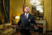Hikmat A. Abou Zeid signe son ouvrage, à l’ambassade du Liban en France, intitulé “La Révolution Institutionnelle au Liban”, pour donner le dernier coup de pouce à la survie d’un Liban unitaire… Hikmat A. Abou Zeid signe son ouvrage, à l’ambassade du Liban en France, intitulé “La Révolution Institutionnelle au Liban”, pour donner le dernier coup de pouce à la survie d’un Liban unitaire…