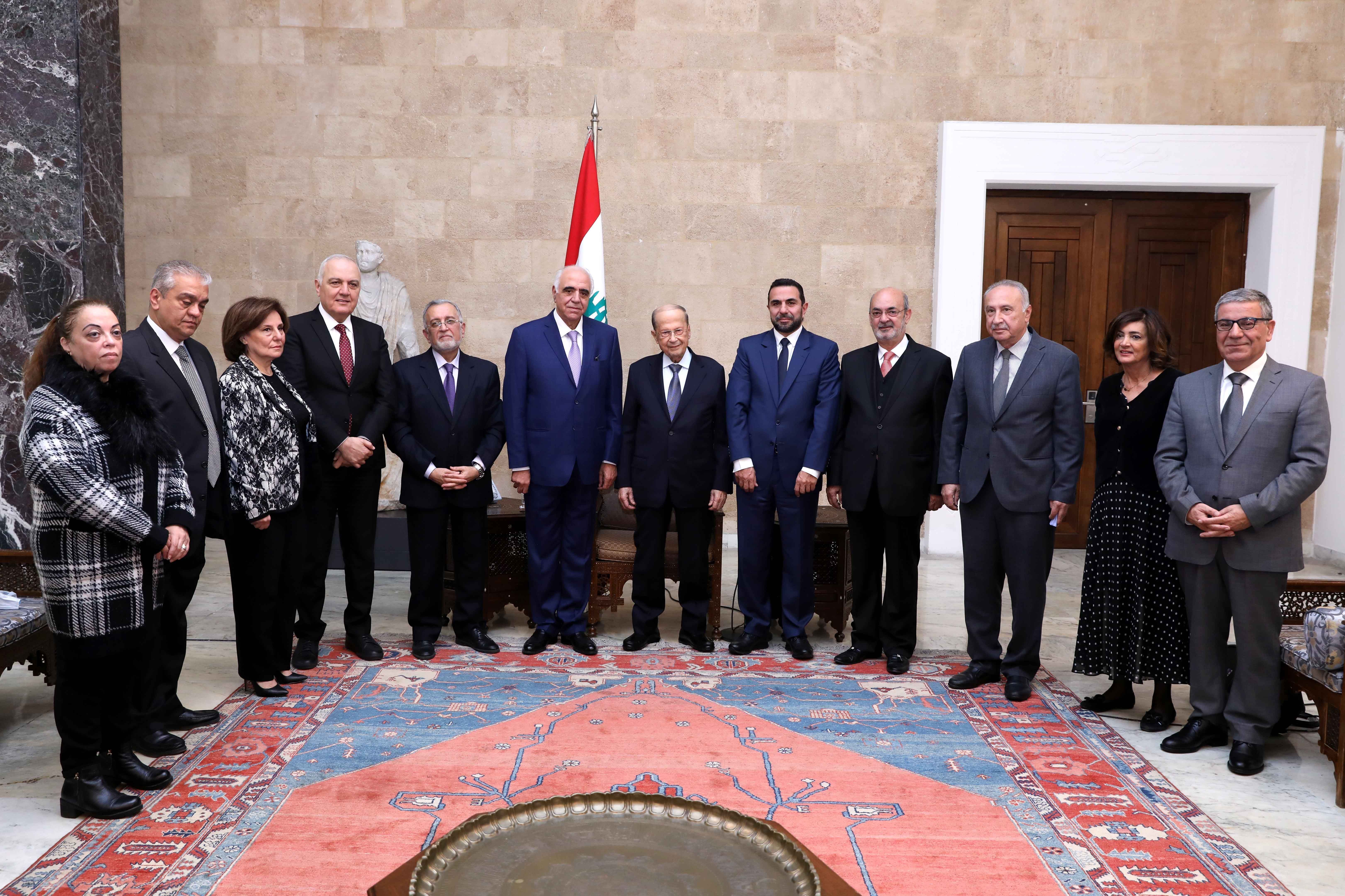 Le Président de la République soutient un appel à réunir le conseil des ministres "même s'il est boycotté"