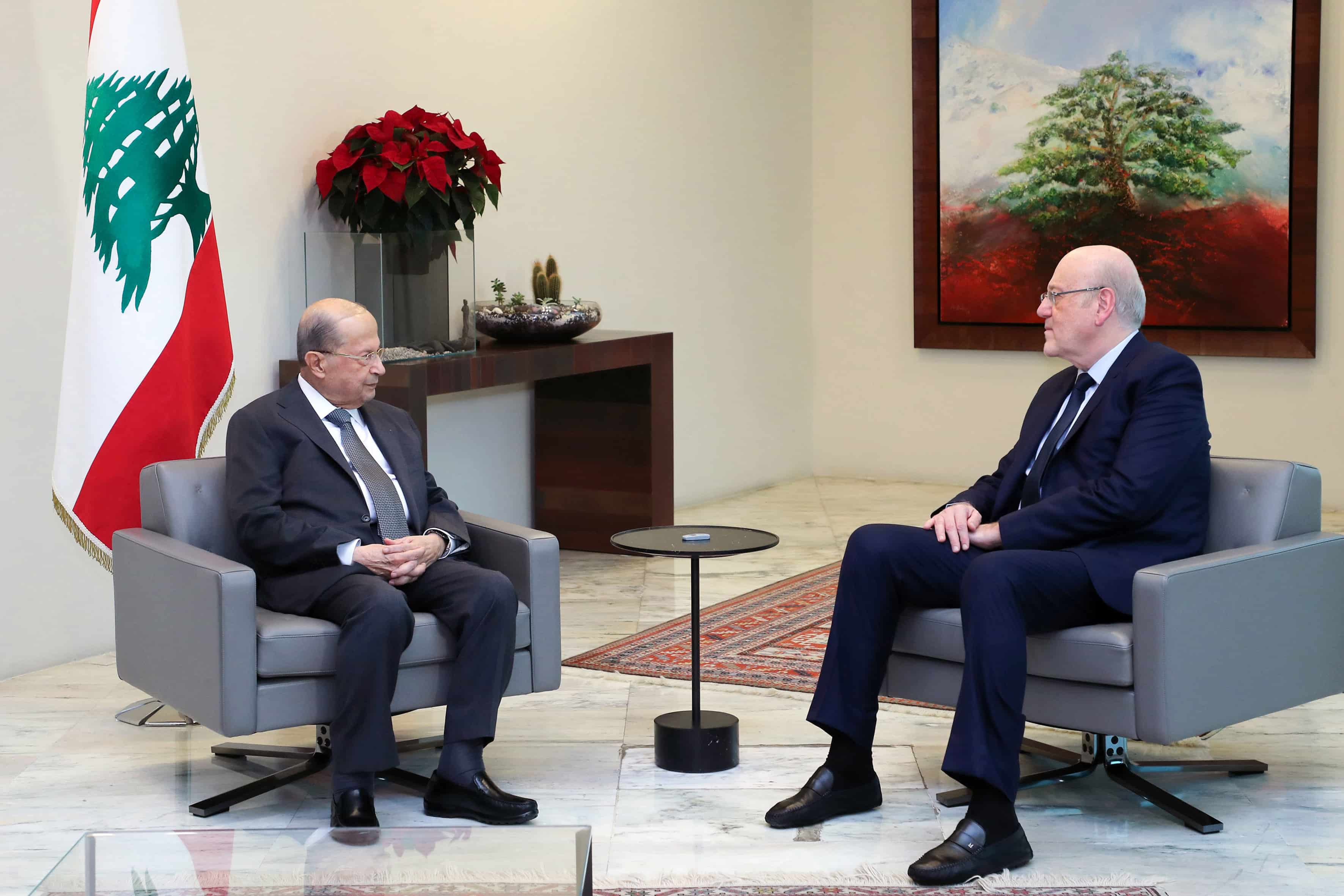 Mikati à Baabda pour tenter de dissiper la crise avec la présidence Le processus de formation du gouvernement bloqué