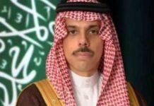 لا أزمة بين السعودية ولبنان بل بين اللبنانيين وحزب الله (وزير سعودي). لا أزمة بين السعودية ولبنان بل بين اللبنانيين وحزب الله (وزير سعودي).