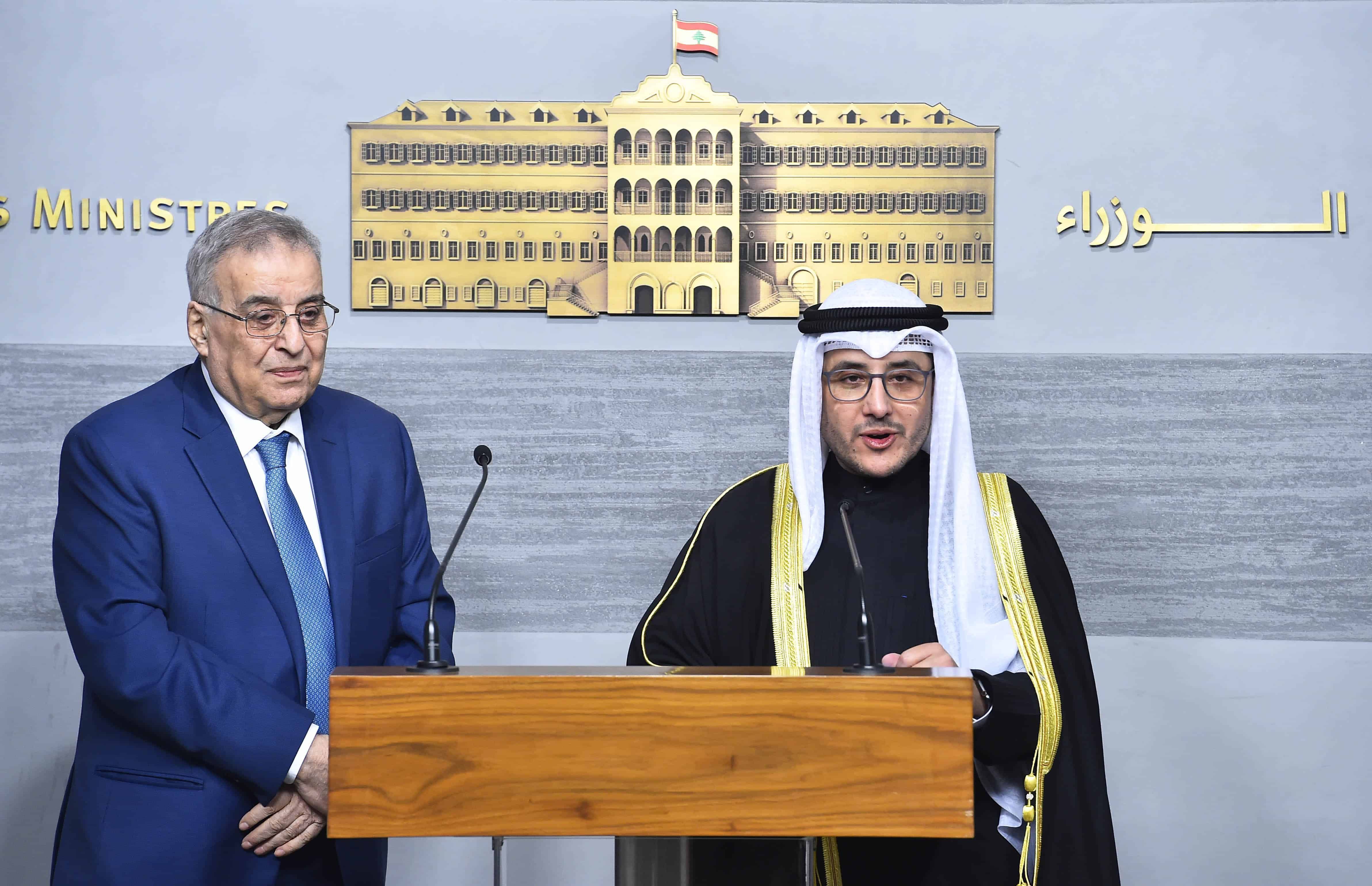 Le ministre des AE en déplacement au Koweit répond: pas question de désarmer le Hezbollah pour le moment Dalati Press Conference for Kuwaiti Minister of Foreign Affairs at Grand Serail