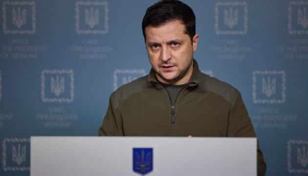 Zelensky superstar : le président ukrainien brille d’abord et avant tout par ses gestes courageux