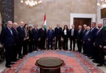 « Je ne quitterais pas mes fonctions sans avoir dénoncé tous les corrompus » (Michel Aoun) "Je ne quitterais pas mes fonctions sans avoir dénoncé tous les corrompus" (Michel Aoun)