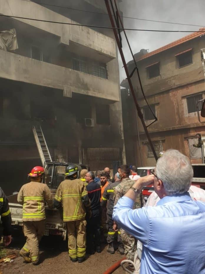 Plusieurs personnes décédées dans un important incendie à Fanar