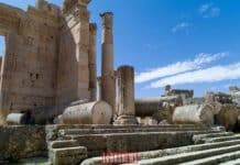Israël intensifie ses frappes sur la région de Baalbeck et à proximité de l'aéroport de Beyrouth