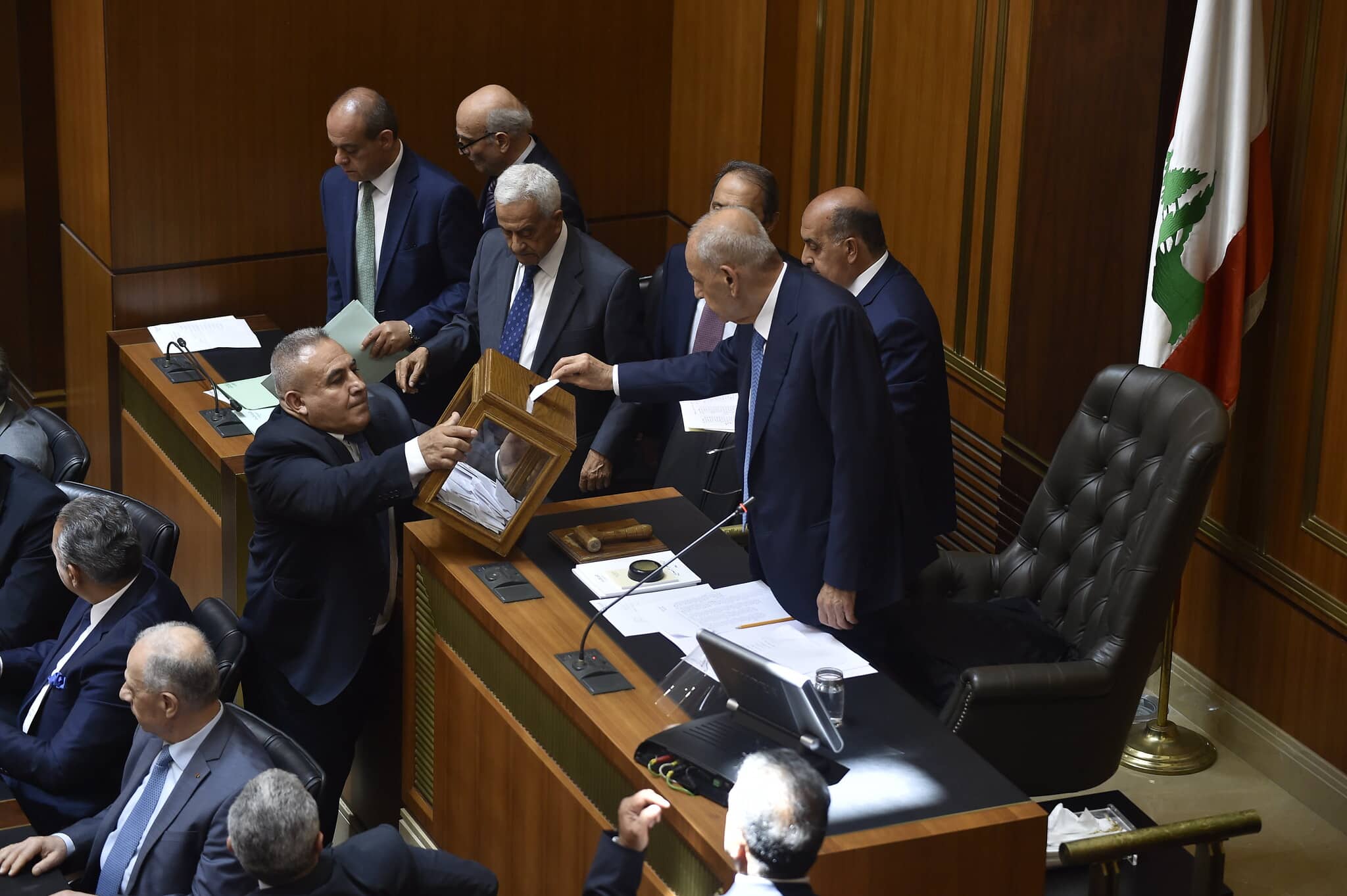Un nouveau parlement qui confirme au final ses divisions جلسة انتخاب رئيس مجلس النواب ونائب الرئيس -----تصوير حسن ابراهيم