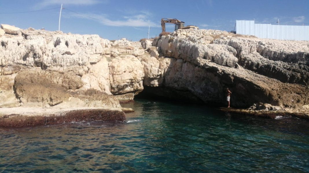 Les travaux de la grotte aux phoques arrêtés sur décision du ministère de l’environnement