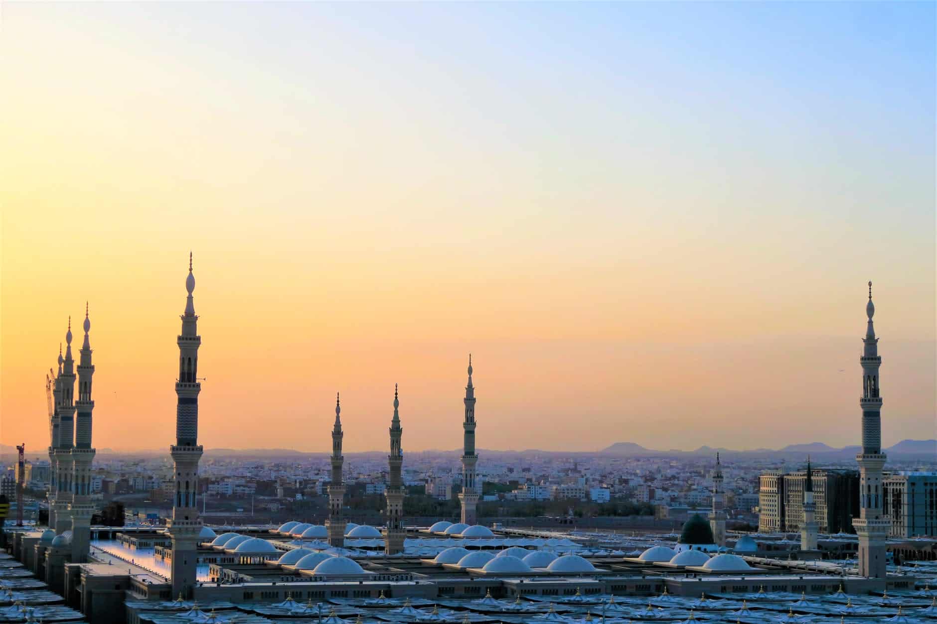 Médias saoudiens 2/2 : La grande irritation d’Abou Dhabi envers Ryad dans l’affaire Jamal Kashoggi dome buildings during golden hour