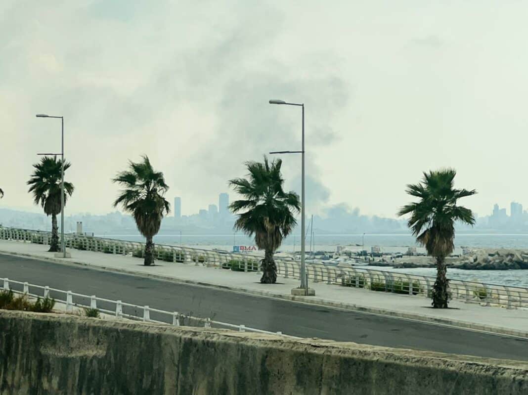 Une casse de voiture prend feu à Dora