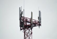 Interruption sans précédente des services de téléphonie fixe et mobile dans toute une région libanaise signal tower