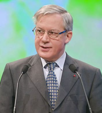 Un ancien gouverneur de la Banque du France accusé d'être impliqué dans l'affaire Riad Salamé