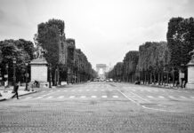 champs elysees avenue in paris france