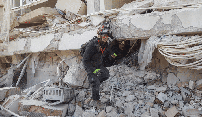 Un membre de l'équipe de secouristes libanais en Turquie. Crédit Photo: NNA.