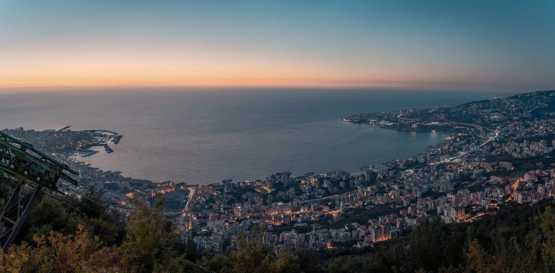 Otages de l’amour propre twilight over the bay