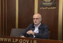 Vive altercation au Parlement entre Sami Gemayel, Melhem Karam et Ali Hassan Khalil et Ghazi Zoaiter Vive altercation au Parlement entre Sami Gemayel, Melhem Karam et Ali Hassan Khalil et Ghazi Zoaiter