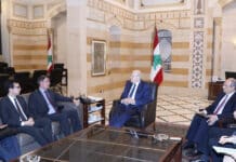 Focus: Réformes ou blocages, le dilemme du FMI au Liban Le premier ministre avec la délégation du FMI, le 23 mars 2023. Crédit Photo: Dalati & Nohra