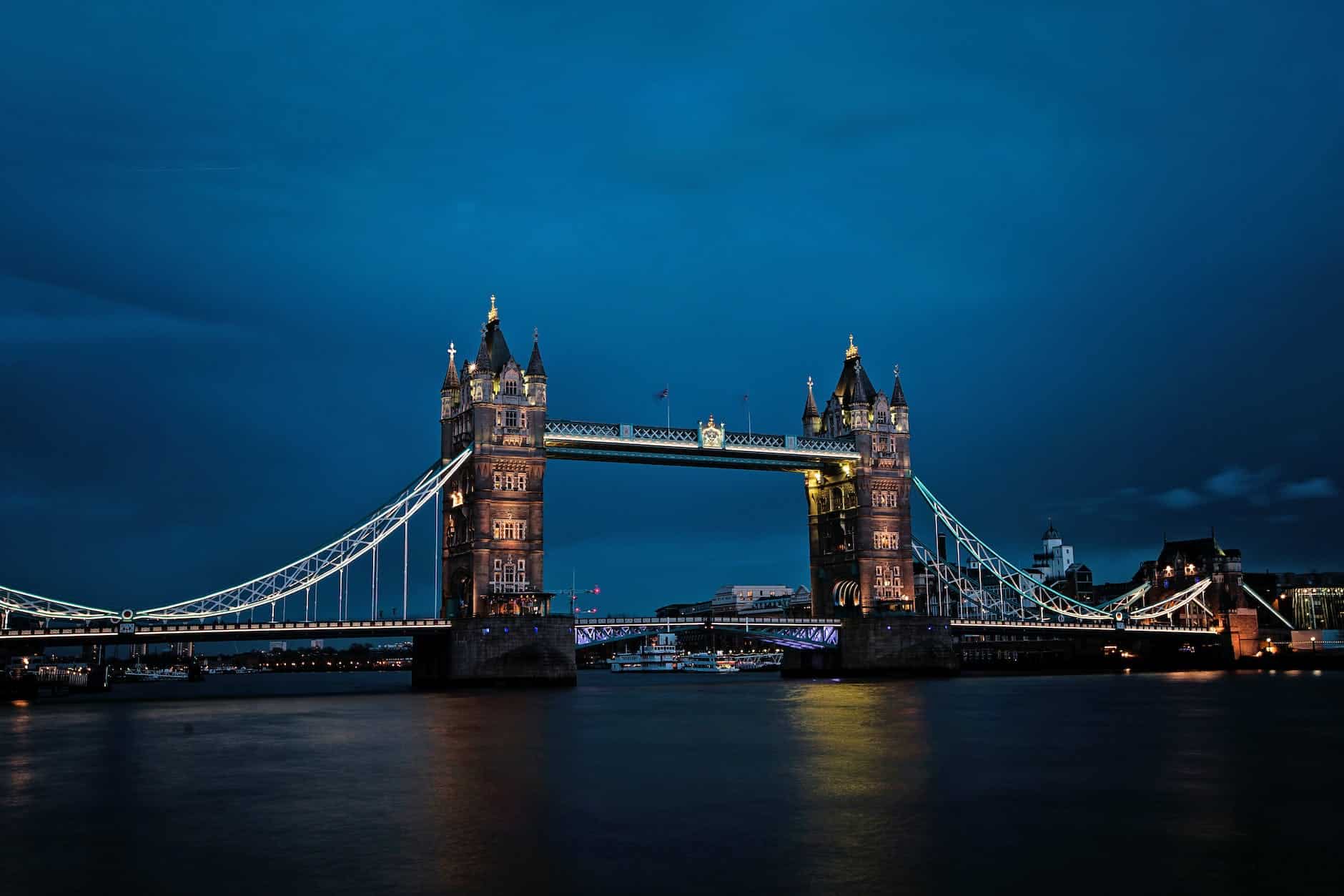 Un ressortissant saoudien a porté plainte contre une banque libanaise à Londres tower bridge