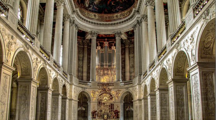 interior of chateau de versailles palace of versailles great hall ballroom