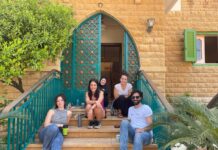 Les cinq artistes durant leur première résidence à Happinest, Wadi Shahrour © ArtEvolution