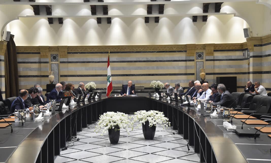 Les autorités libanaises adoptent la plateforme Bloomberg mais augmentent aussi les taxes au détriment des plus vulnérables face à la crise