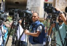 Le Piège dans lequel Israël Tombe : Les Conséquences de la Destruction Totale de Gaza man people lens war