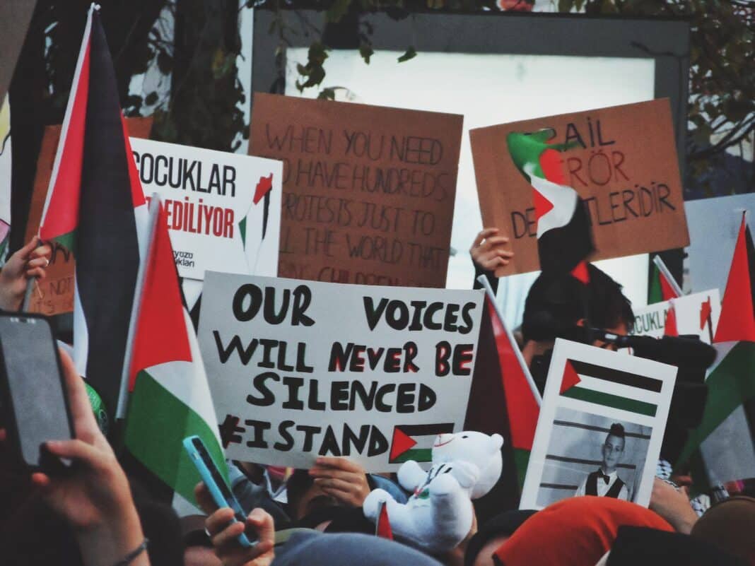 landscape people flag signal