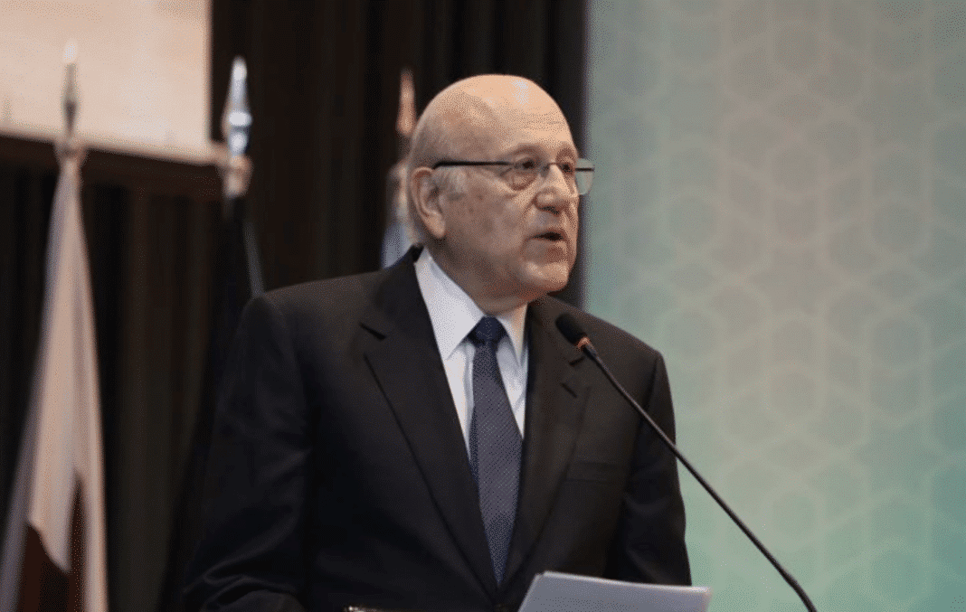 Rencontre entre le président égyptien Abdel Fattah al-Sissi et le Premier ministre libanais Najib Mikati en marge du sommet arabe à Riyad