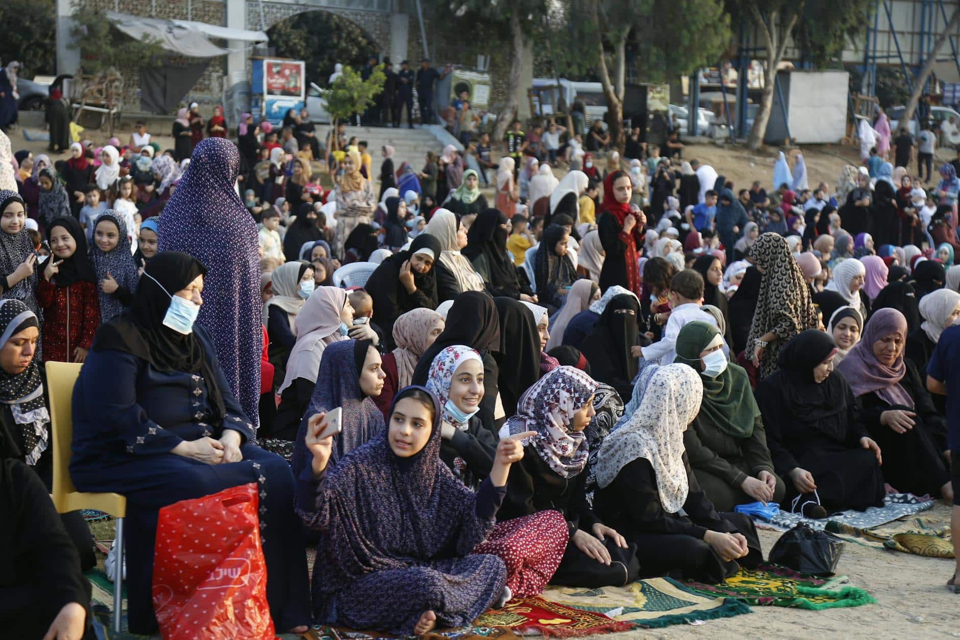 eid prayers on street