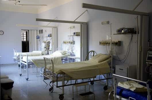 L'armée israélienne quitte l'hôpital al-Chifa à Gaza, laissant derrière elle des ruines et des corps