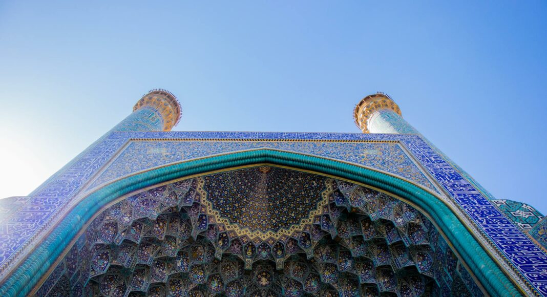 the abbasi great mosque in iran
