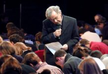 Bernard Pivot : Entre ‘Apostrophes’ et Dictées, un Pilier de la Langue Française s’éteint et les libanais se souviennent Bernard Pivot : Entre 'Apostrophes' et Dictées, un Pilier de la Langue Française s'éteint et les libanais se souviennent