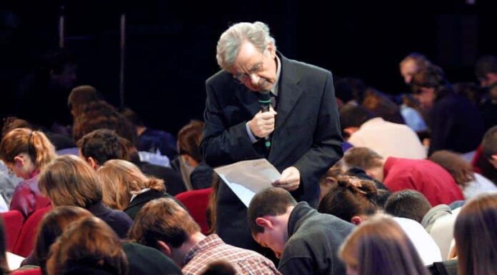 Bernard Pivot : Entre 'Apostrophes' et Dictées, un Pilier de la Langue Française s'éteint et les libanais se souviennent