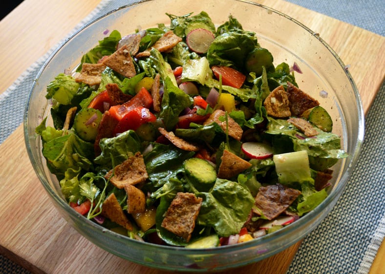 Source: https://en.wikipedia.org/wiki/Fattoush#/media/File:Fattoush_mixed-salad.jpg
