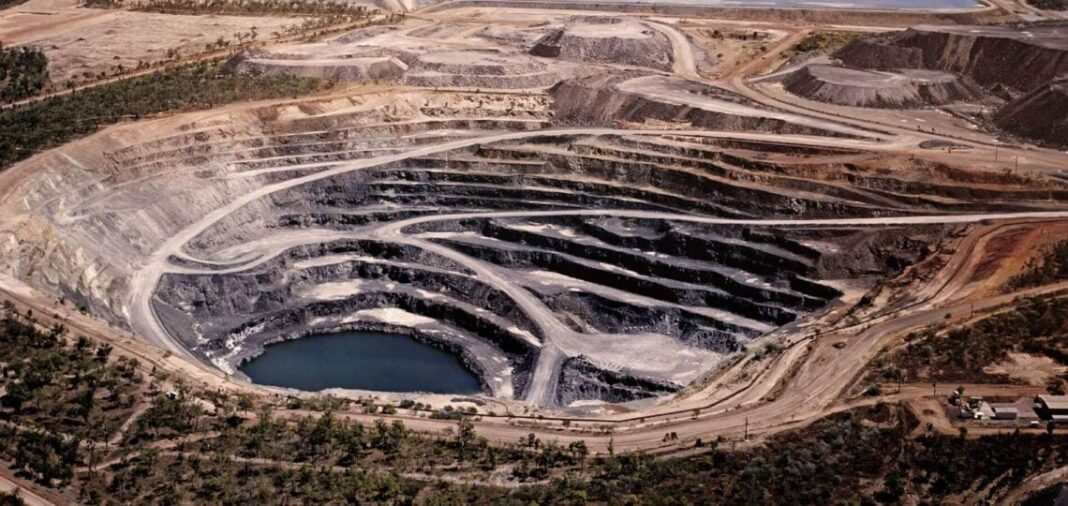 Niger, un an après 2/2 : De l’uranium et du développement humain du Niger.