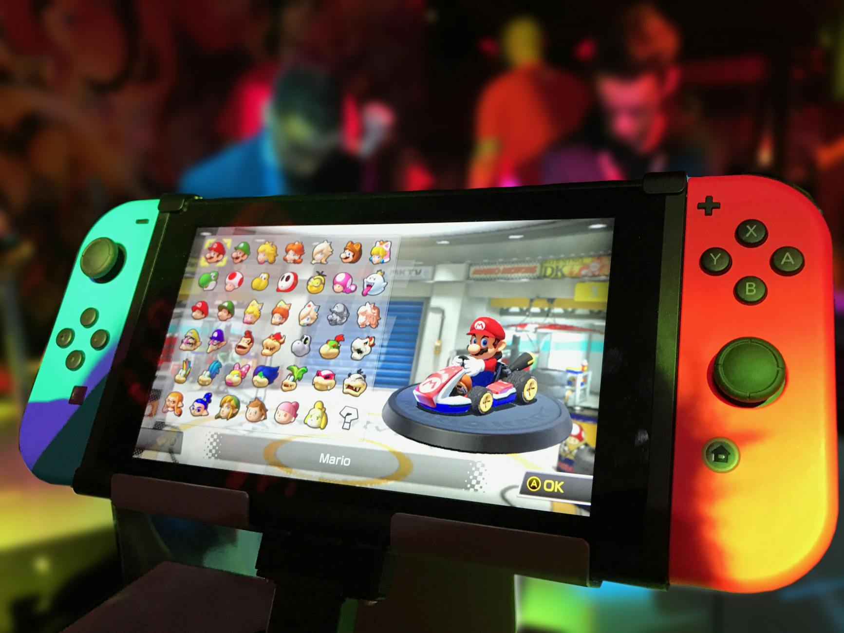 turned on red and green nintendo switch