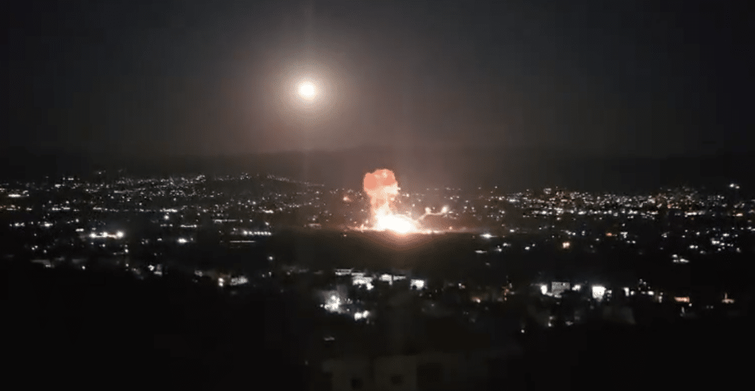 Israël frappe des dépôts d'armes du Hezbollah dans l'est du Liban
