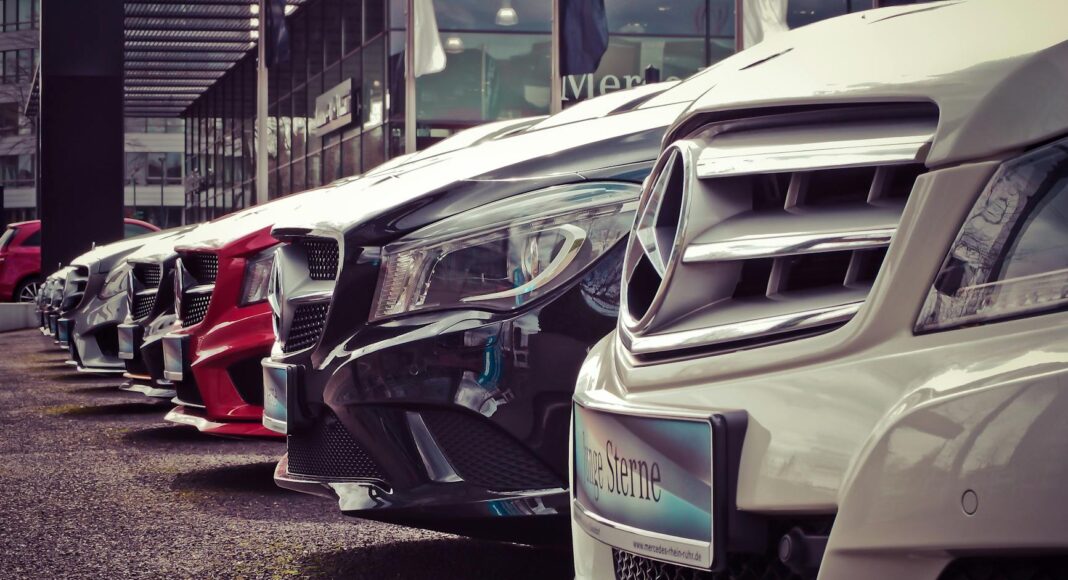 mercedes benz parked in a row
