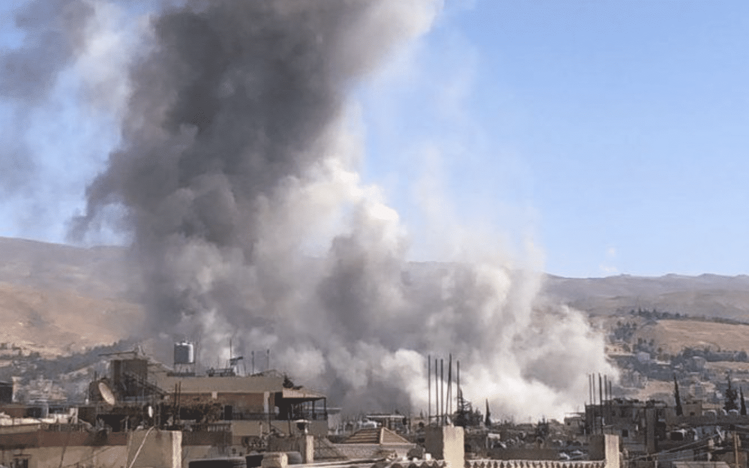 Bilan des raids israéliens : 41 morts et 124 blessés pour la seule journée d’hier A violent raid targets the city of Baalbek