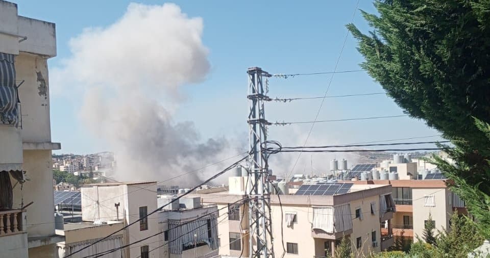 Israël bombarde le Sud Liban Frappe aérienne sur Toul au Sud du Liban 4 octobre.