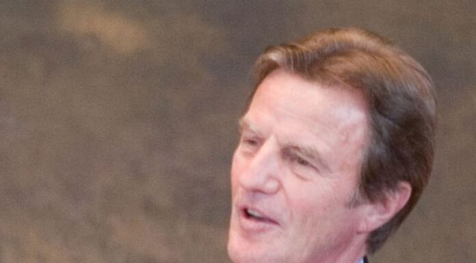 Guerre disproportionnée d'Israël contre Gaza, dénonce Bernard Kouchner