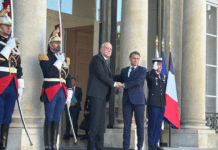 Rencontre entre Emmanuel Macron et Najib Mikati à l'Élysée à la veille de la conférence d'aide au Liban