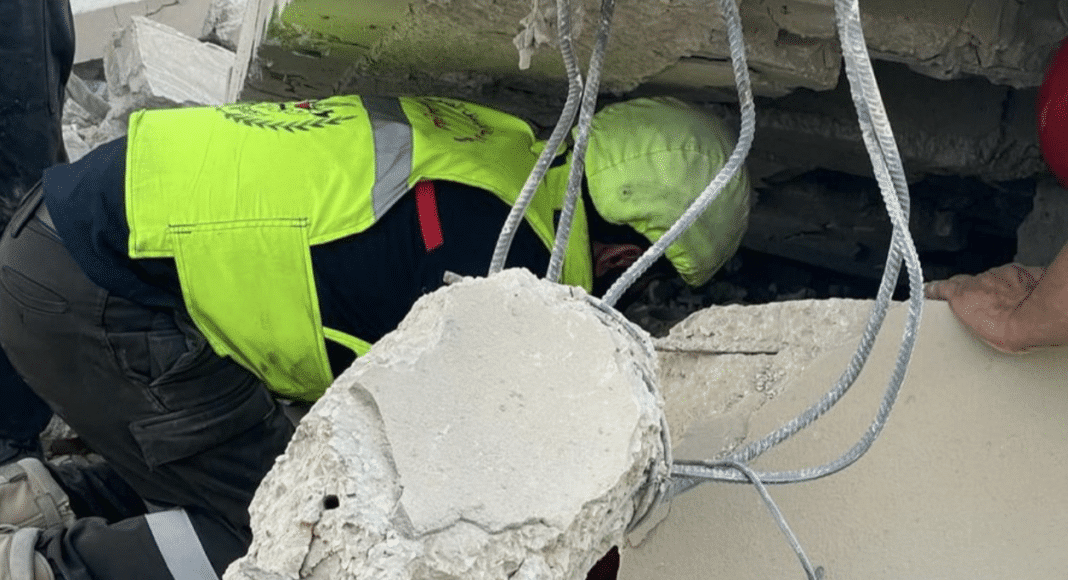 The bodies of two citizens were recovered after a raid targeted a house in the town of Arzoun, Tyre District, southern Lebanon.