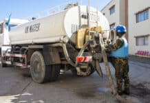 Les casques bleus ghanéens soutiennent Rmeish avec des livraisons d’eau essentielles Les casques bleus ghanéens soutiennent Rmeish avec des livraisons d'eau essentielles
