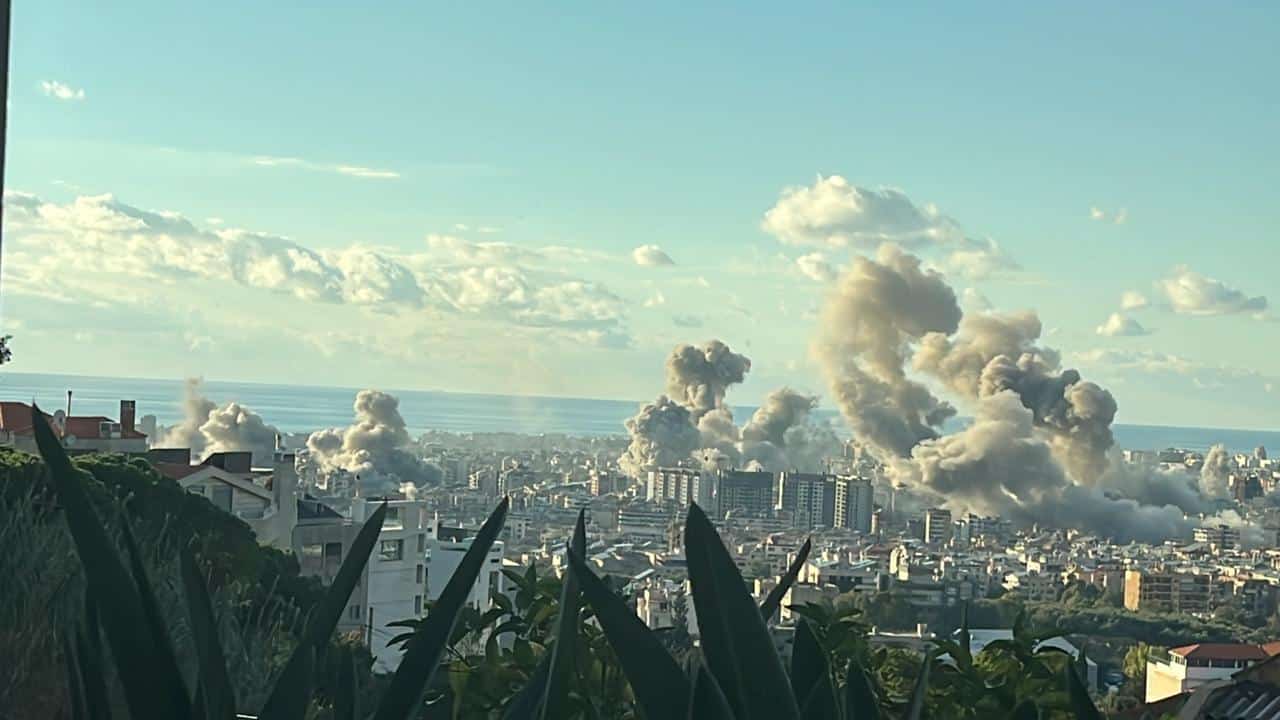 Bombardement intensif de la banlieue sud de Beyrouth à quelques heures d’un possible cessez-le-feu