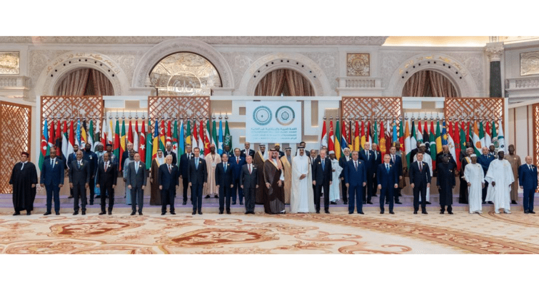 La déclaration du sommet arabo-islamique attribue à Israël la responsabilité de l'échec des négociations de cessez-le-feu au Liban et à Gaza