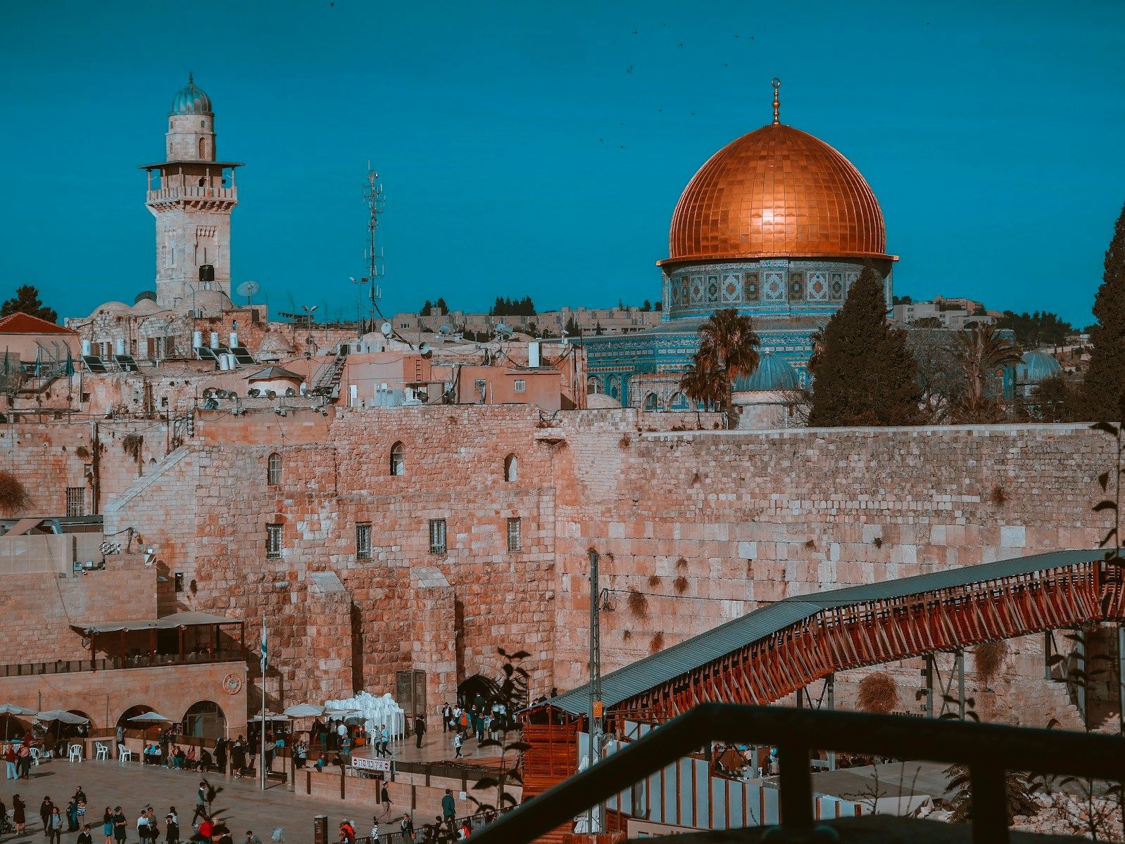 Revue de presse israélienne: Tensions au nord d’Israël : une crise entre enjeux locaux et implications internationales aerial veiw photography of Dome of The Rock, Jerusalem