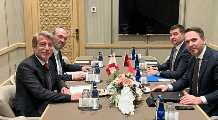Le ministre libanais de l&rsquo;énergie discute avec son homologue turc des dommages causés aux infrastructures électriques, de l&rsquo;exploration pétrolière et gazière, ainsi que du projet du barrage de Bisri